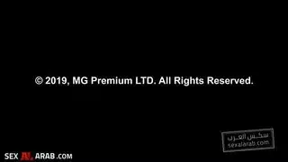 صديقة انته تلعب بزبه مترجم