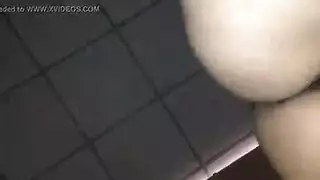 الترجمة: صور مؤخرة سيدة عجوز عمرها 80 سنة