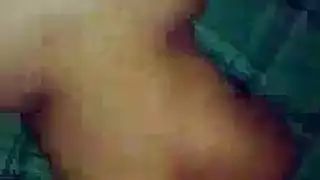 شاب يمارس الجنس مع امرأة ناضجة محجبة ممتلئة الجسم في شريط جنسي حار