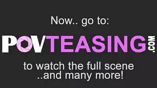 فتاة مغرية فاخرة يتم تدمير مهبلها وشرجها في السرير