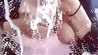 تلقيع عاري: ثلاث مرات لملء فرجها الحامل