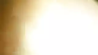 جوارب وردية وكعوب حمراء: بورن عنيف مع فتاة ممتلئة الجسم