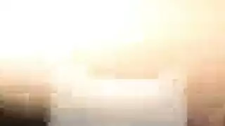 الفتاة السمراء الهواة تُمارس الجنس الفموي بشدة لشريط جنسي منزلي