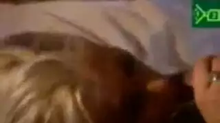 كل من يهتف يحصل على إيلاج مزدوج من سانتا وليو