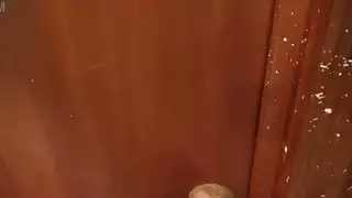 الحياة السرية لزوجة محجبة: خيال جنسي صريح من نوع بوكاكي