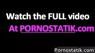 سيسي وقحة تأخذ قضيب ضخم وكرات مرتجفة