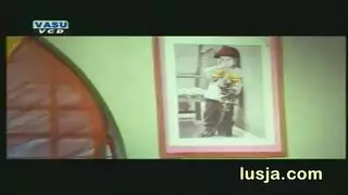 سحاق ثلاثي مع قضيب اصطناعي قاسي في رسوم متحركة إباحية