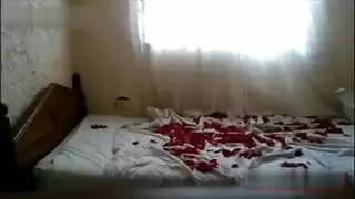 إباحية شهر العسل الديسي: الزوجة المشتهية تحب الشرج والجنس القاسي مع زوجها