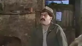 نيك فلاح المناني في شغل في مزرعه العنب