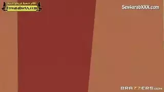 تدليك محرم: الأم والمدلك يمارسان الجنس في مشهد صريح