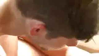 فتيان مثليون ناعمون يقومون بالمص ويتم نيك طيزهم